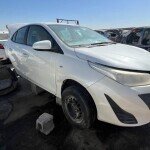 زجاج خلفي  تويوتا يارس 2018