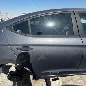 باب جهة الراكب خلف هونداي إلينترا 2018