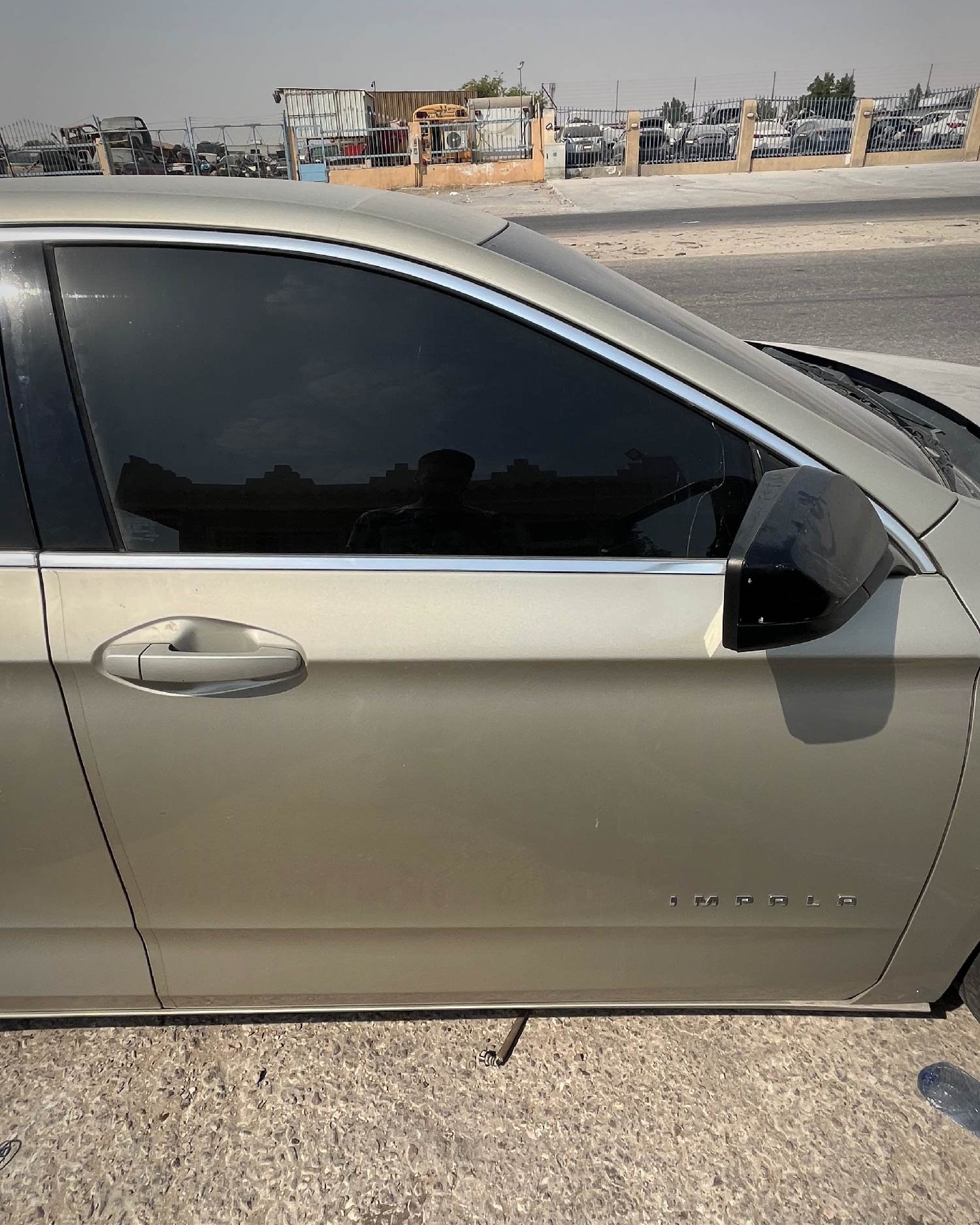 باب أمامي (يمين)