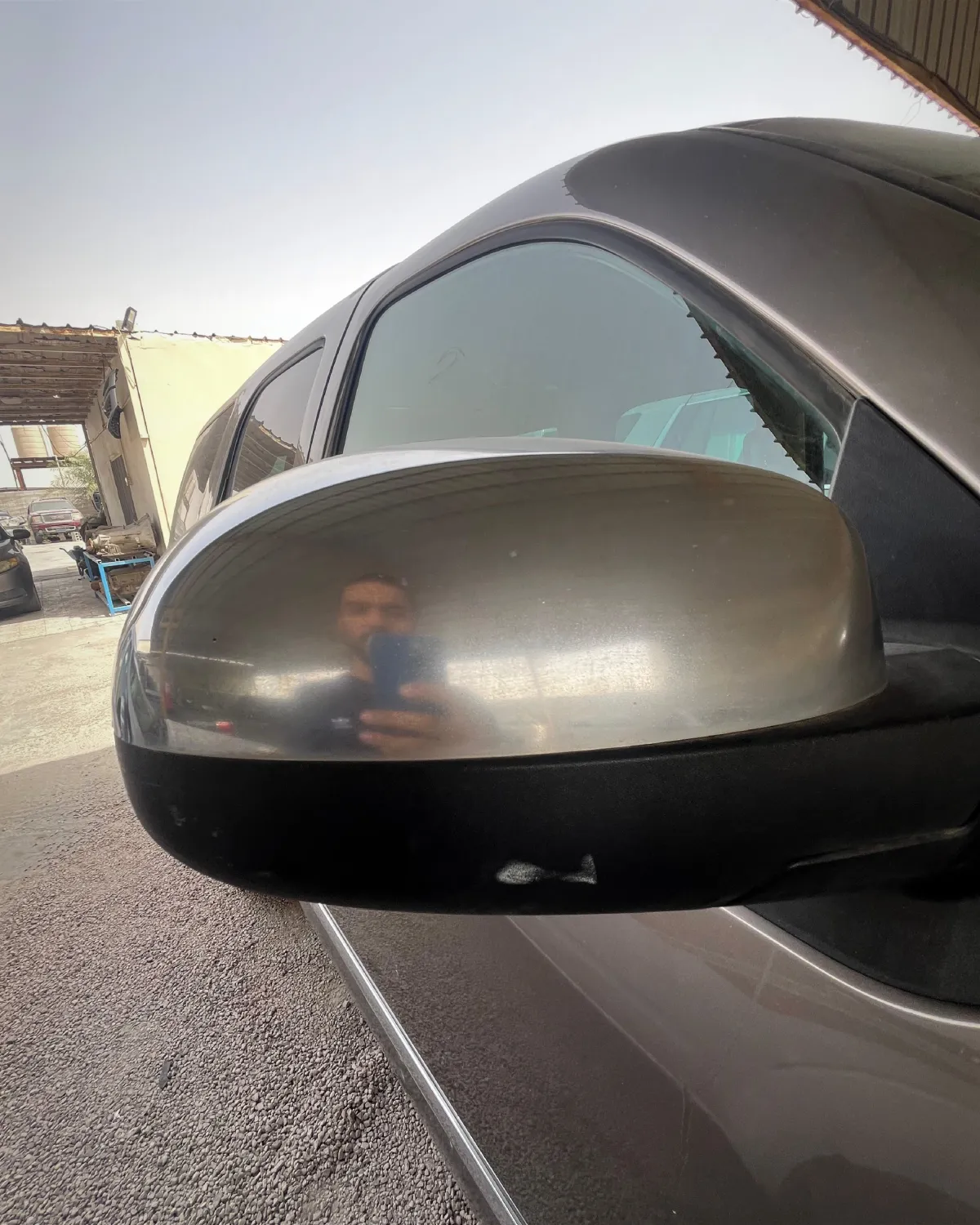 مراية دينالي جانبية (يمين)